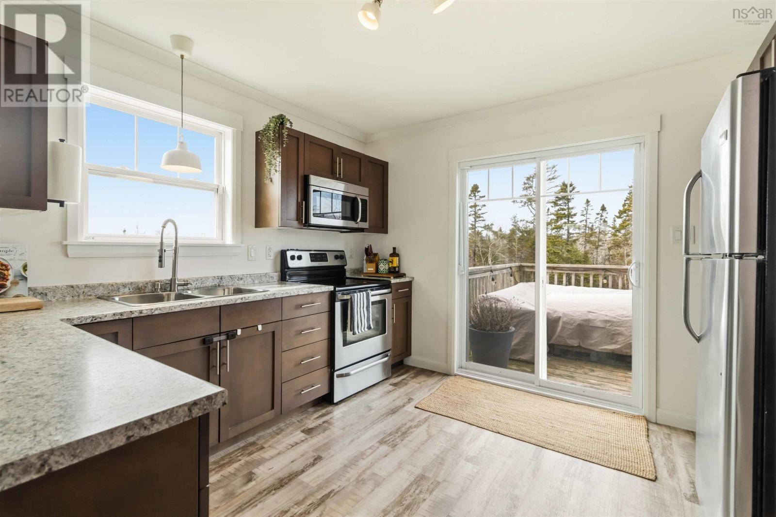 Property 31 of 34 of 24 Gooseberry Close