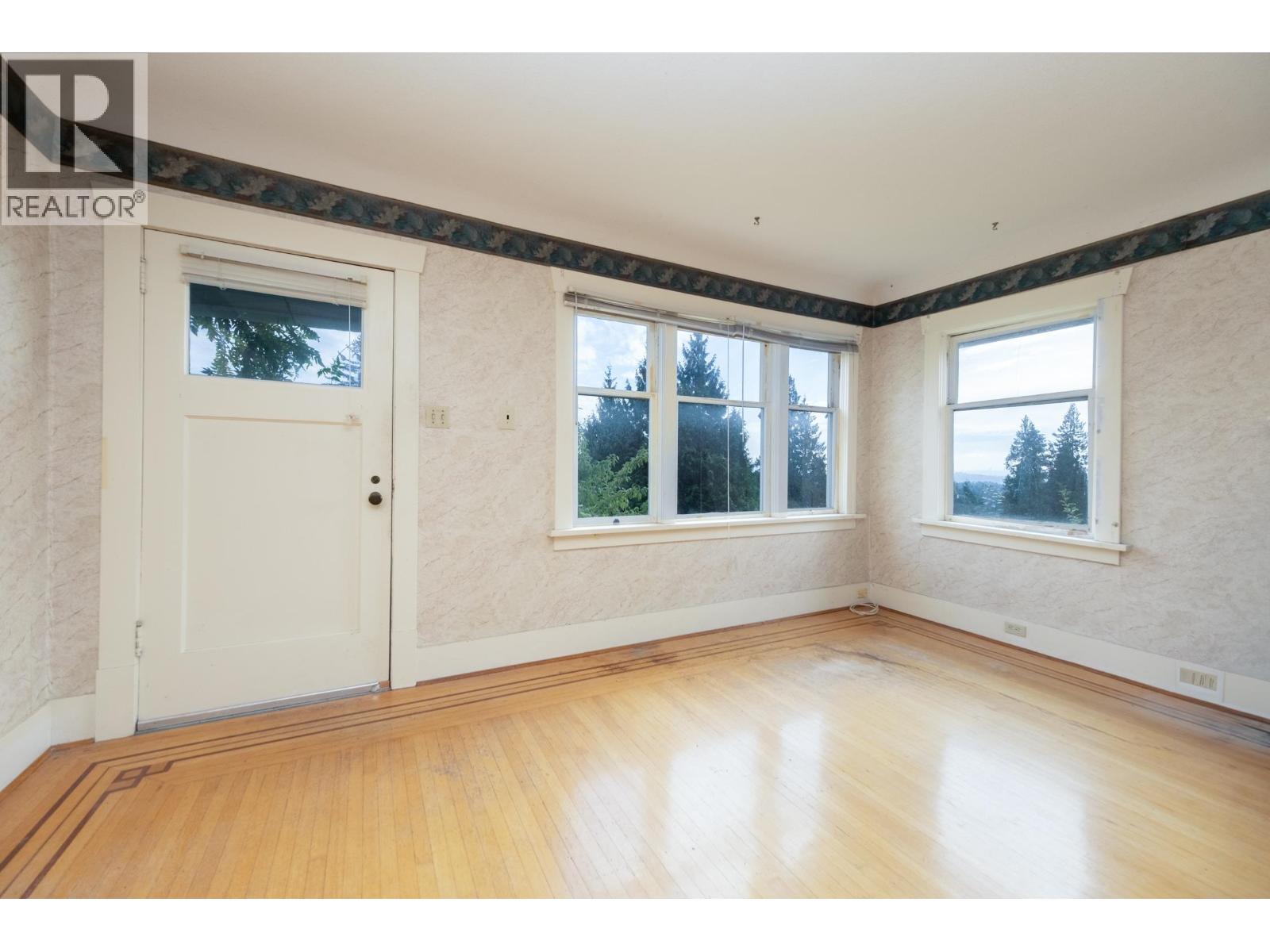 1195 DEMPSEY ROAD, North Vancouver