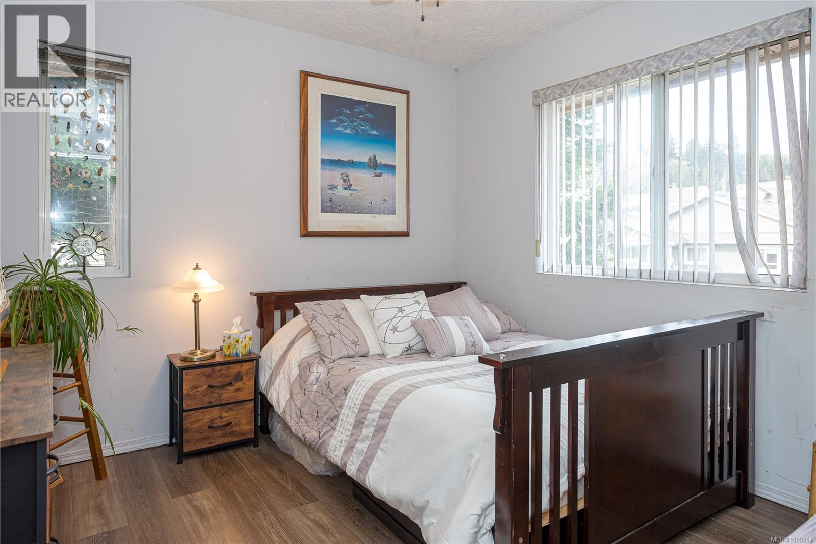 #7 8150 ARTHUR ST - 9