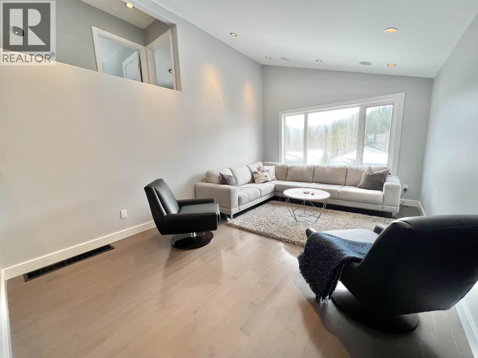 1625 E 7 AVENUE - 17