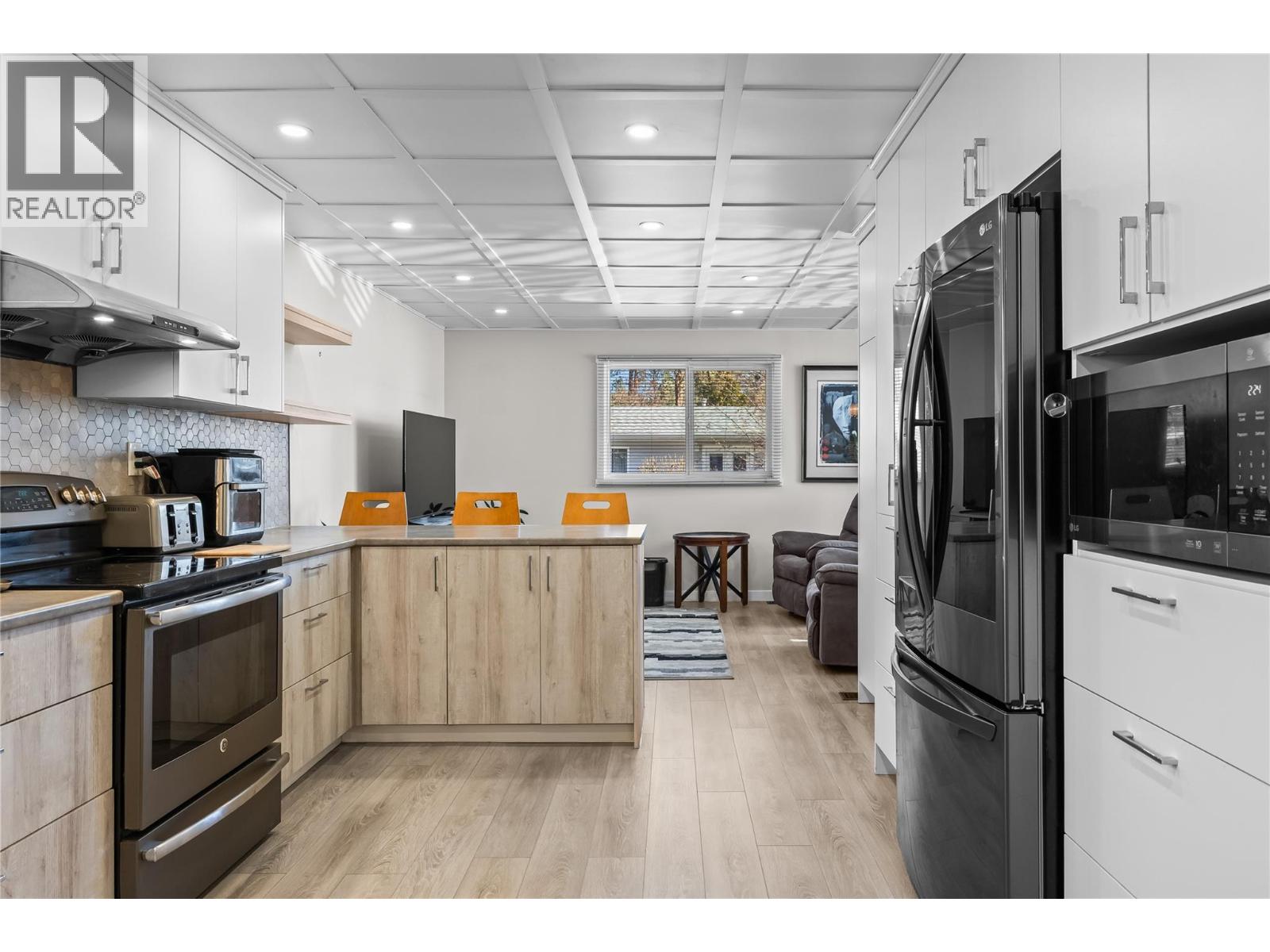 #266 1999 97 HIGHWAY S - 16