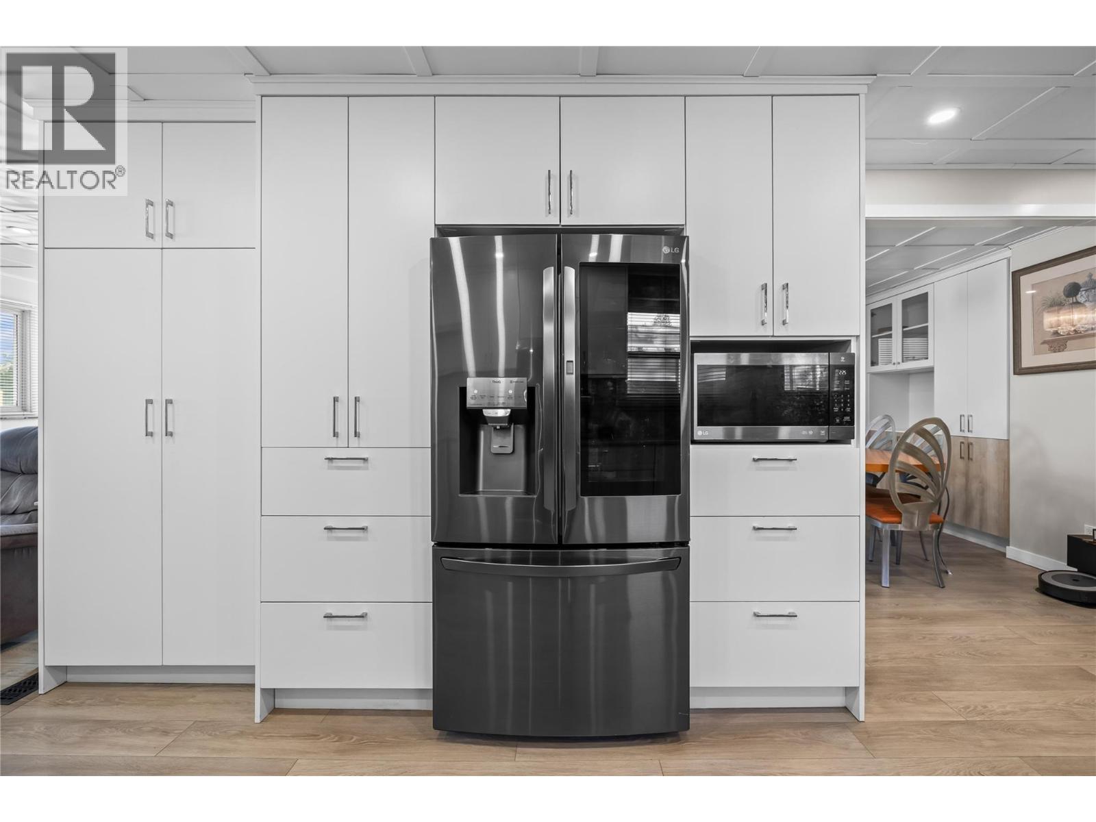 #266 1999 97 HIGHWAY S - 19