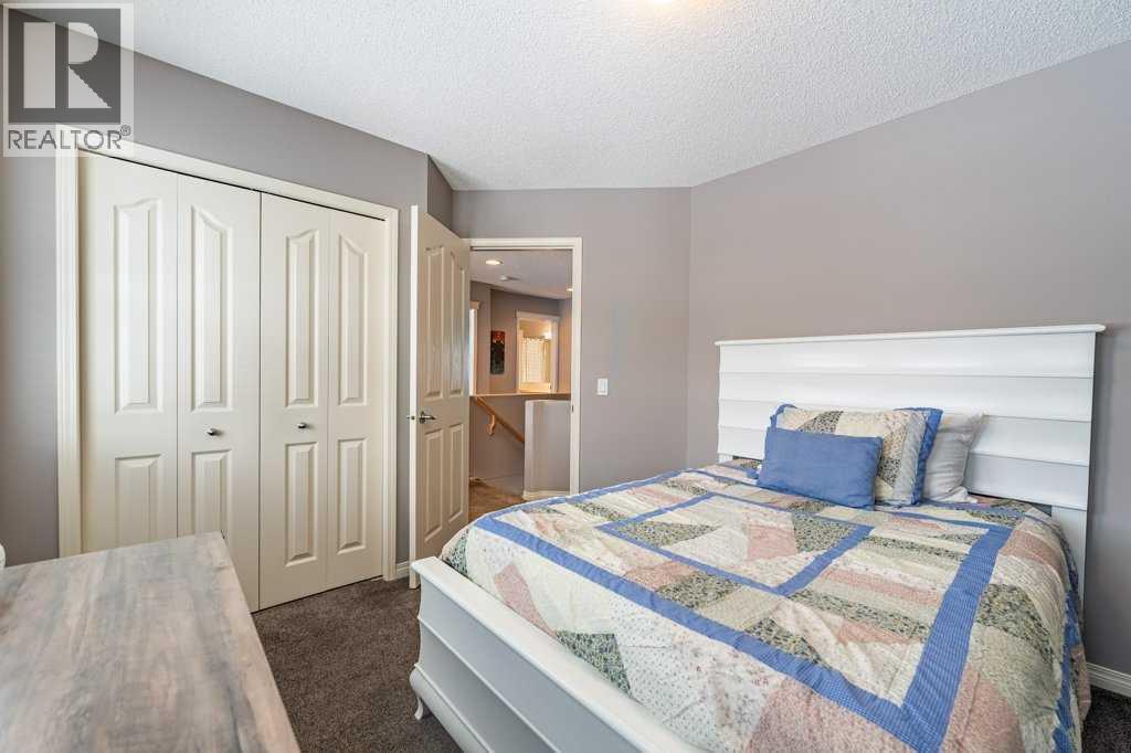 Single Family House for Sale in  Springbluff Boulevard SW Springbank Hill Calgary 