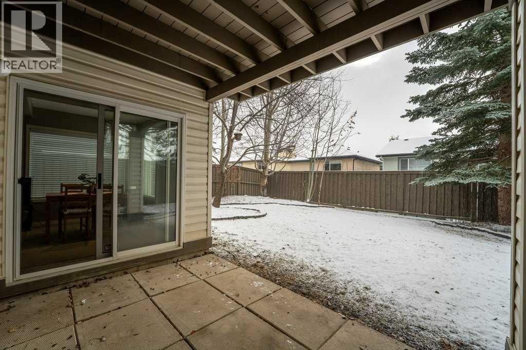 Single Family House for Sale in  Springbluff Boulevard SW Springbank Hill Calgary 