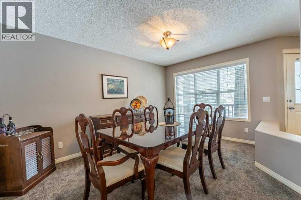 Single Family House for Sale in  Springbluff Boulevard SW Springbank Hill Calgary 