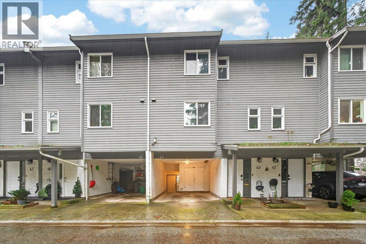 44 1240 FALCON DRIVE, Coquitlam