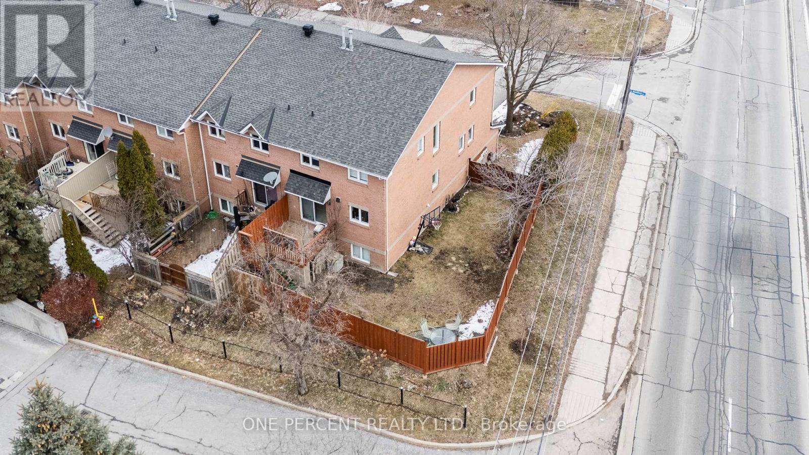 30 MAPLEHURST AVENUE — photo 41