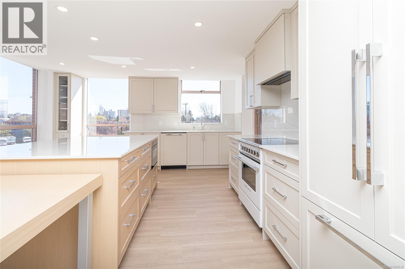 504 630 Montreal Street, Victoria