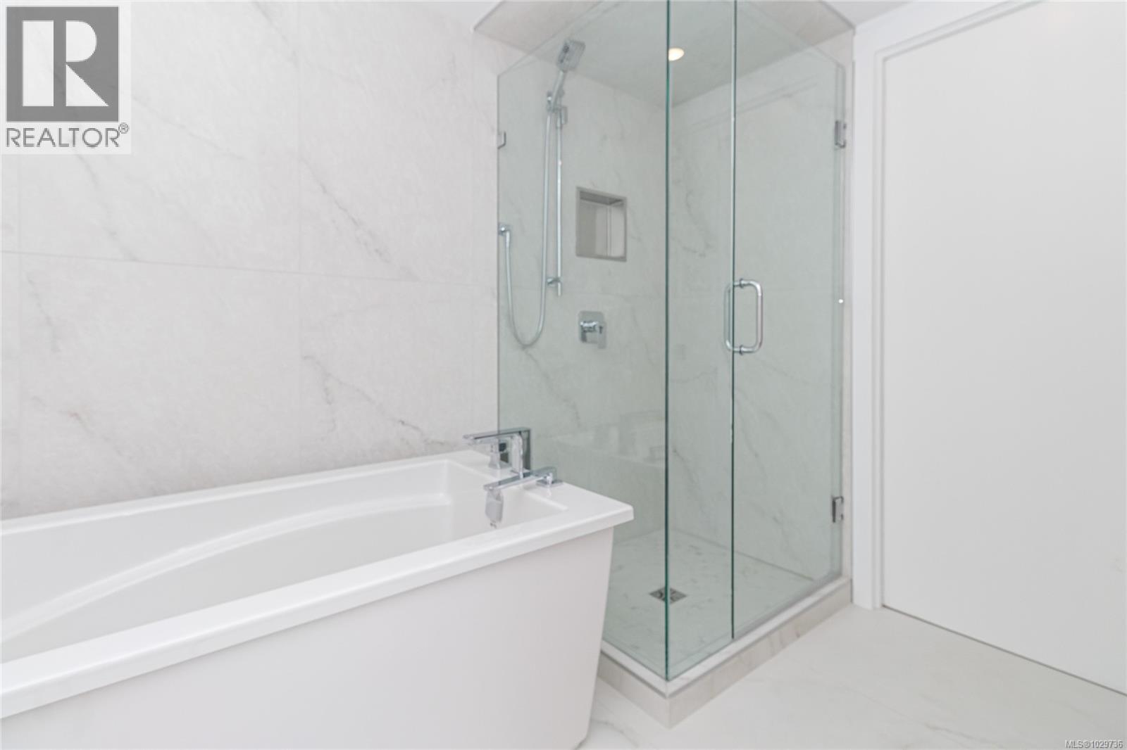 504 630 Montreal Street, Victoria