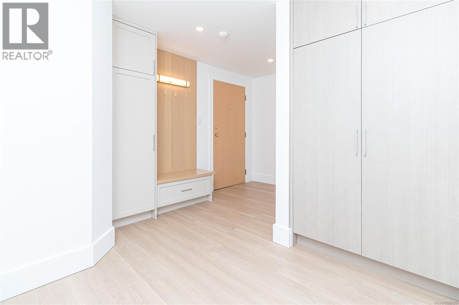 504 630 Montreal Street, Victoria