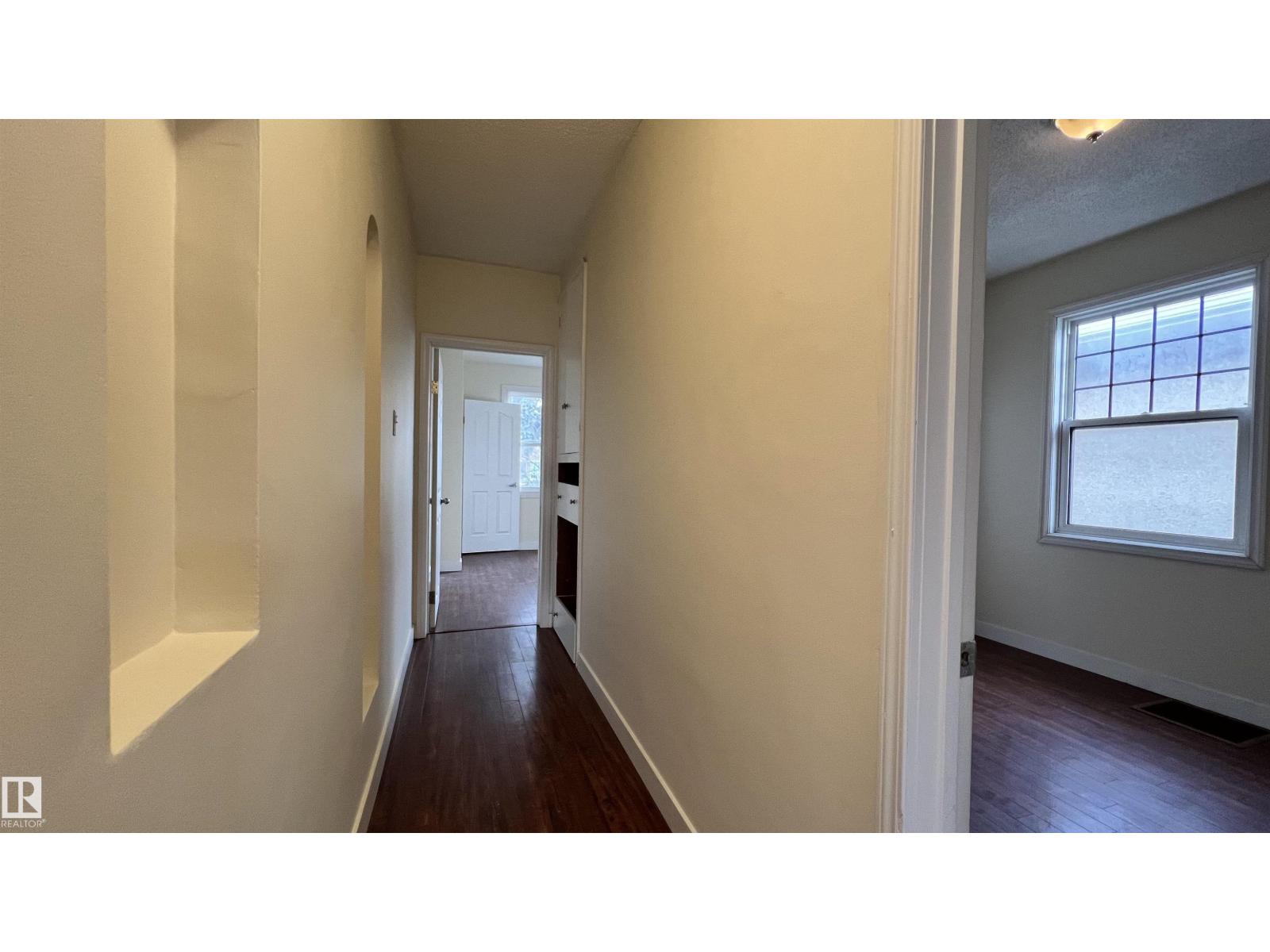 10839 109 ST NW - 9