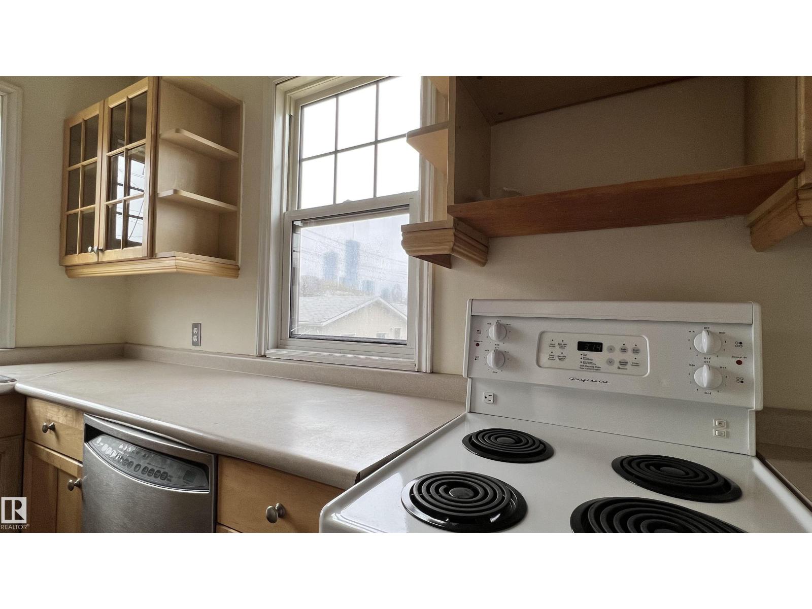 10839 109 ST NW - 22