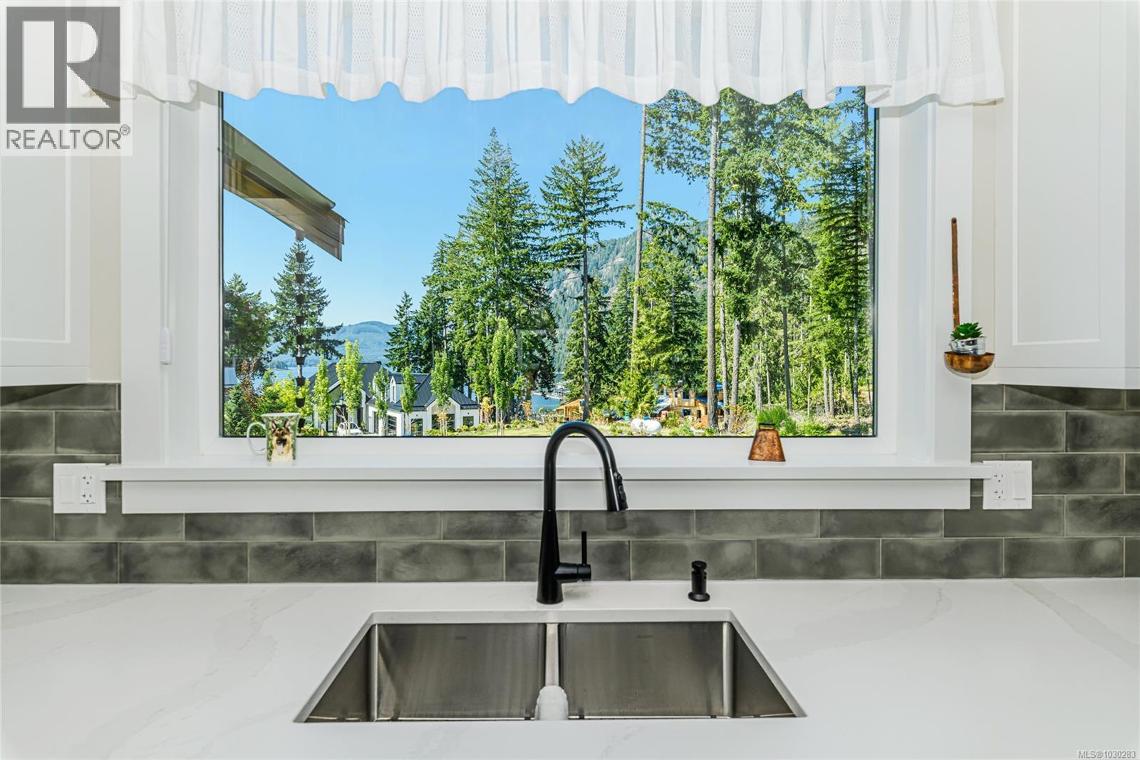 7375 LAKEFRONT DR - 23