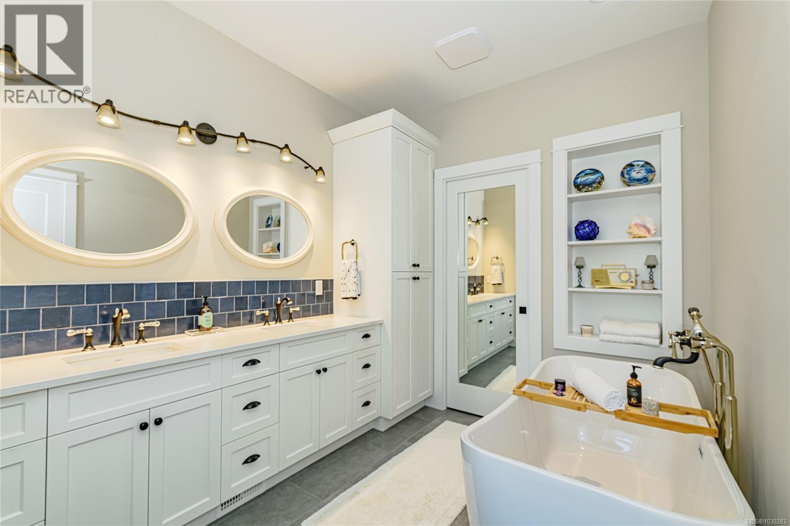 7375 LAKEFRONT DR - 35