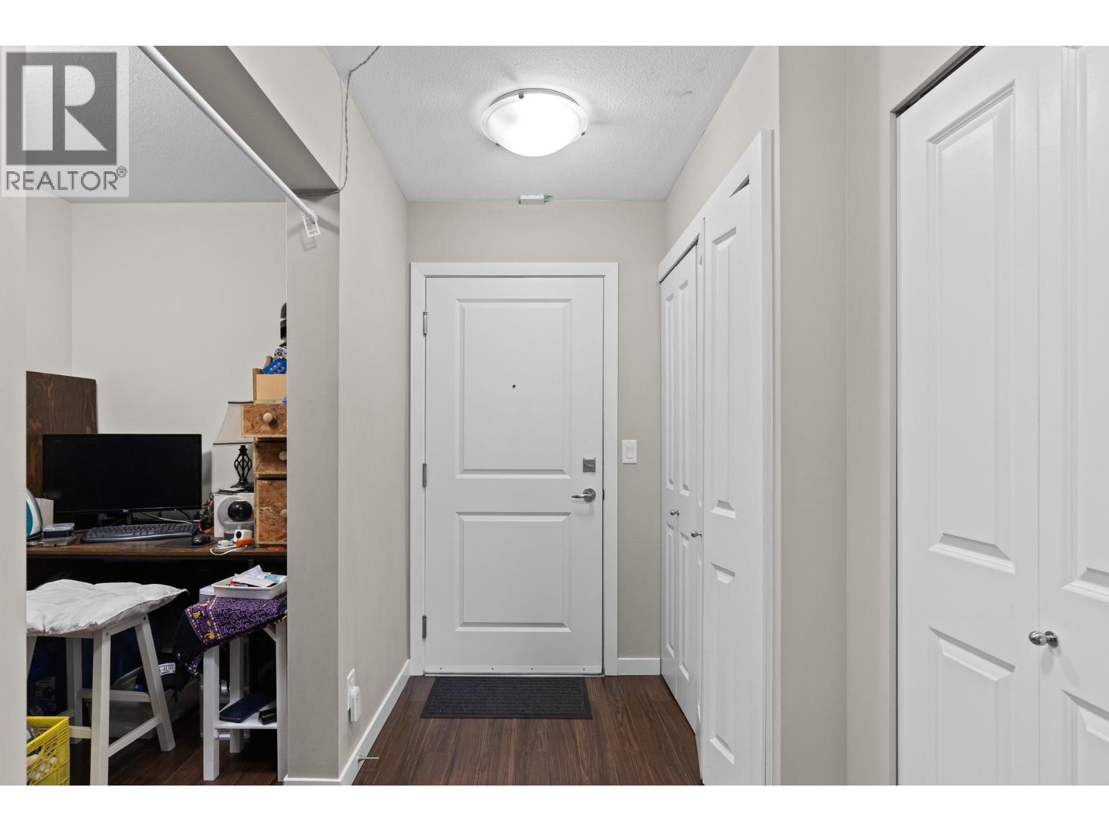 403 571 Yates Road - photo 2