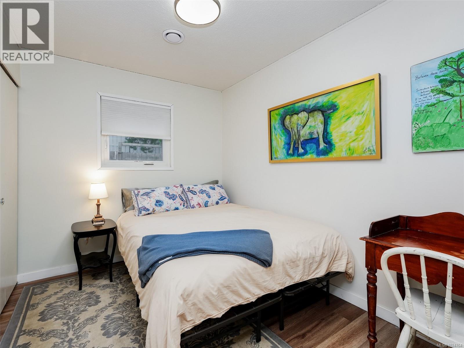 867 MCKENZIE AVE - 11