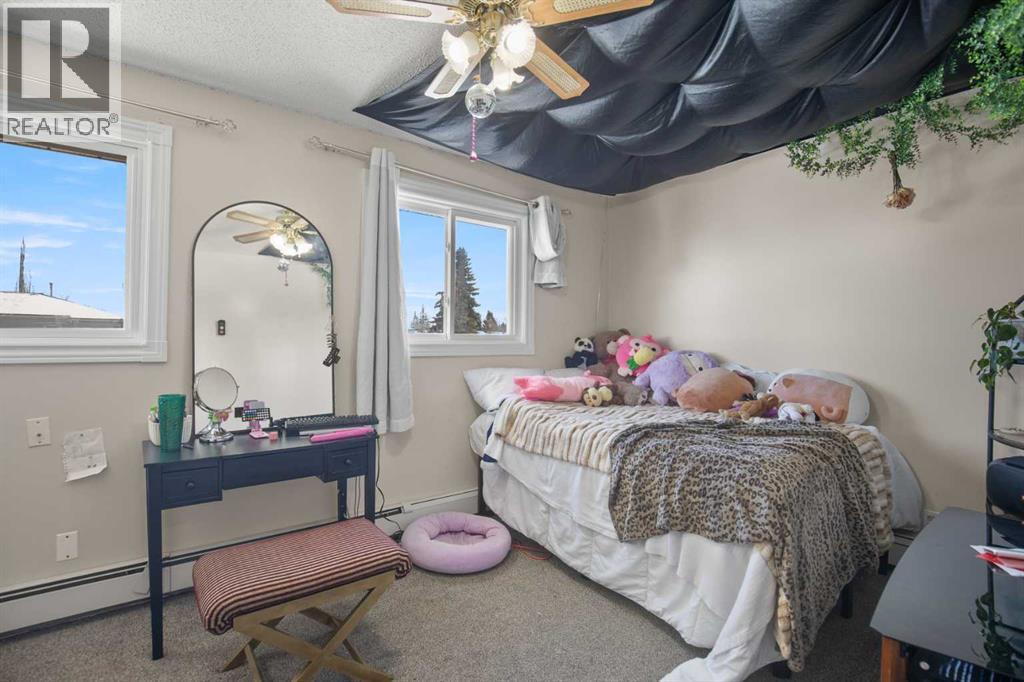 Single Family House for Sale in  Greig Drive Glendale Red Deer 