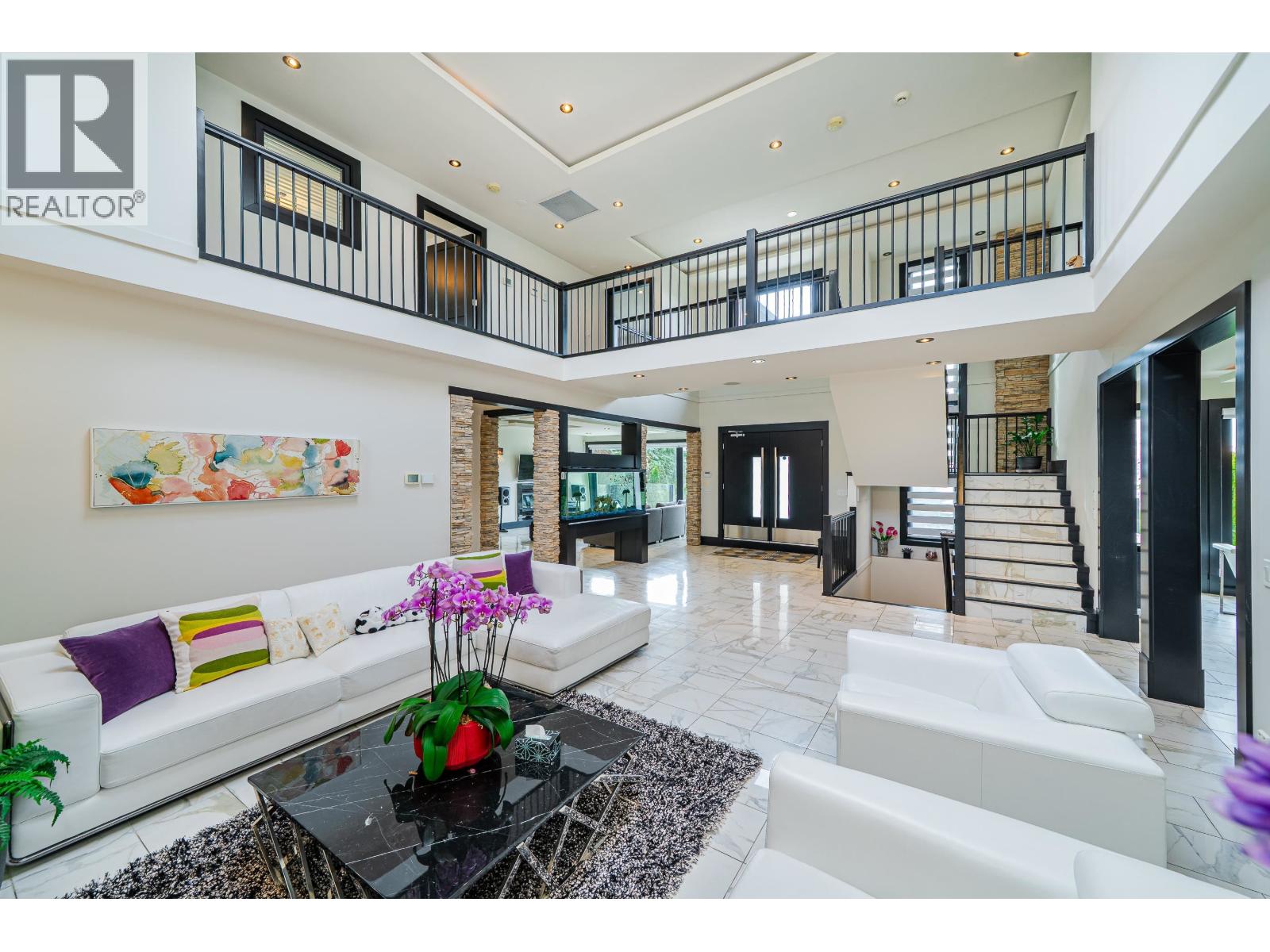 1068 HOLDOM AVENUE, Burnaby