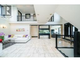 1068 Holdom Avenue, Burnaby, BC V5B3V6 Photo 8