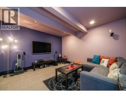 1068 Holdom Avenue, Burnaby, BC V5B3V6 Photo 32