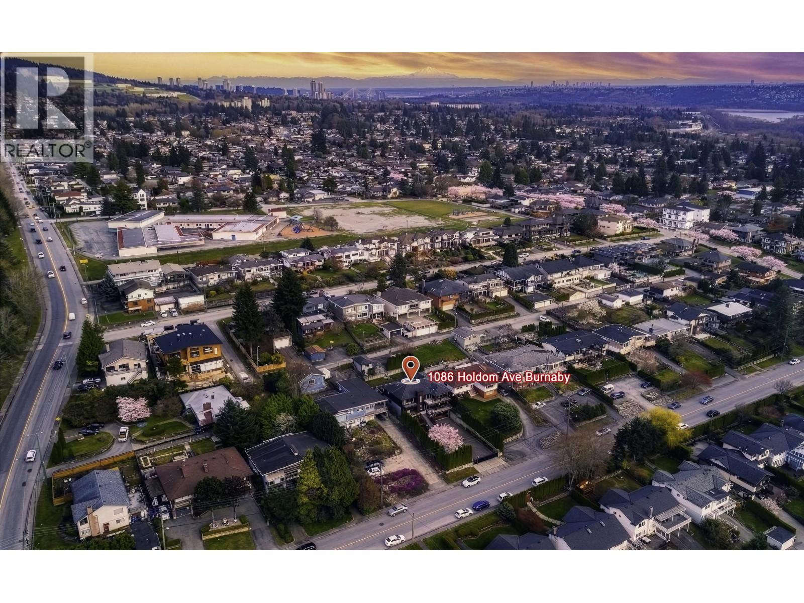 1068 HOLDOM AVENUE, Burnaby