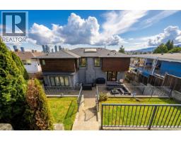 1068 Holdom Avenue, Burnaby, BC V5B3V6 Photo 18