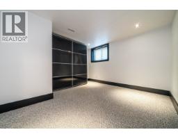 1068 Holdom Avenue, Burnaby, BC V5B3V6 Photo 34