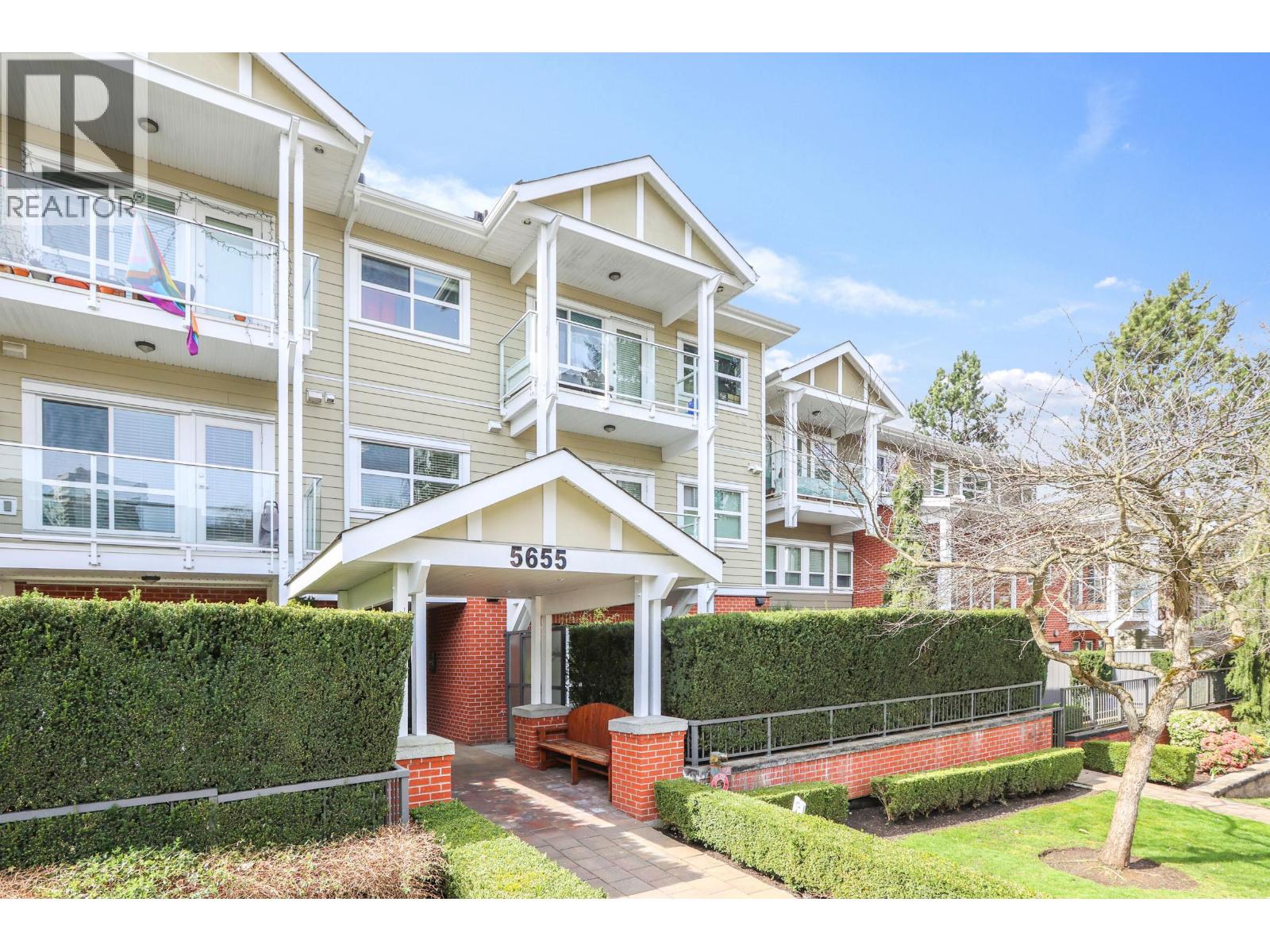 112 5655 INMAN Avenue - photo 2