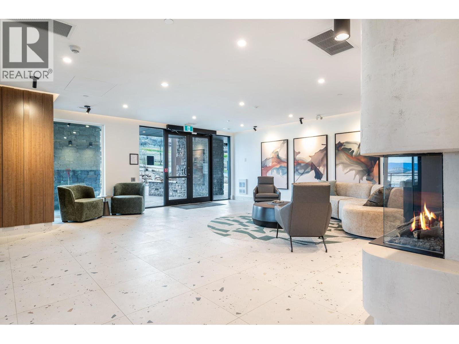 #107 75 PREDATOR RIDGE DRIVE - 28