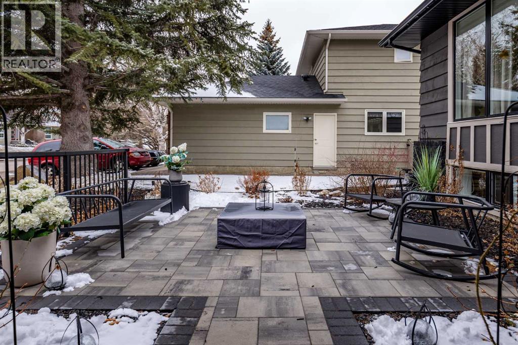 Single Family House 4 Level for Sale in  Oakside Circle Oakridge Calgary 