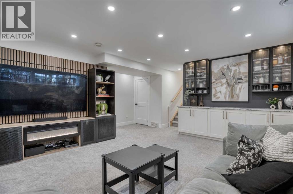 Single Family House 4 Level for Sale in  Oakside Circle Oakridge Calgary 