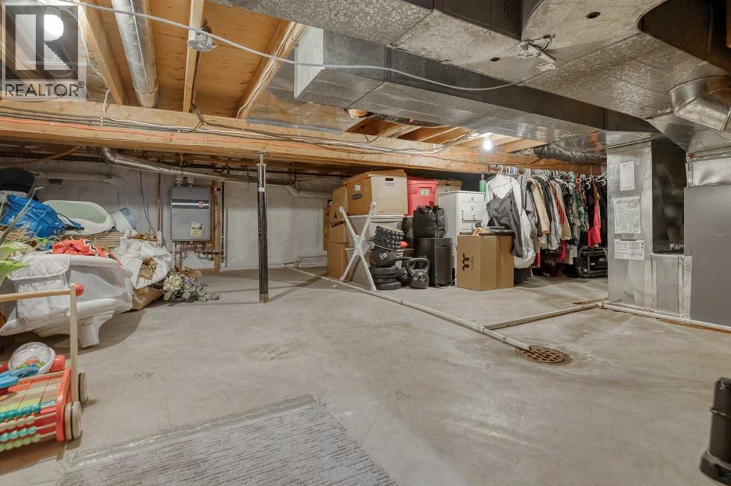 Single Family House 4 Level for Sale in  Oakside Circle Oakridge Calgary 