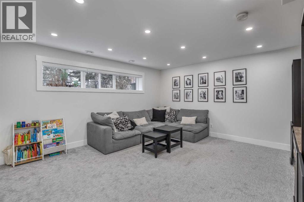 Single Family House 4 Level for Sale in  Oakside Circle Oakridge Calgary 