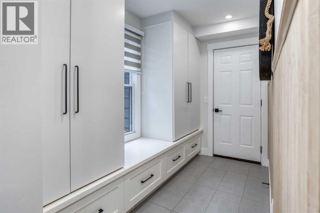 Single Family House 4 Level for Sale in  Oakside Circle Oakridge Calgary 