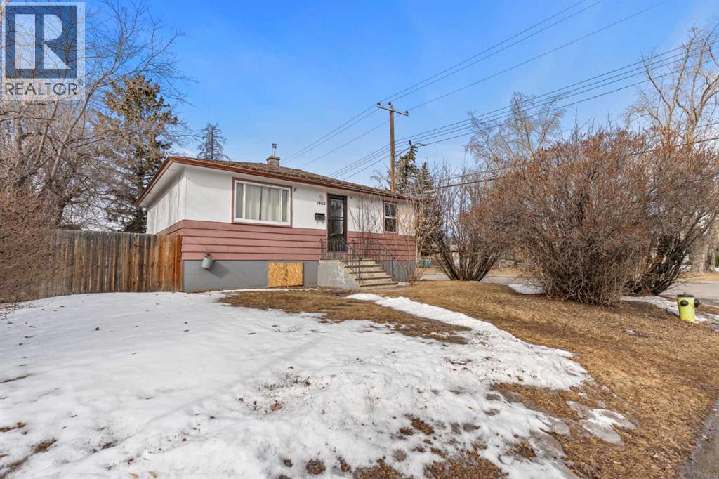 1403 43 STREET SW - 3