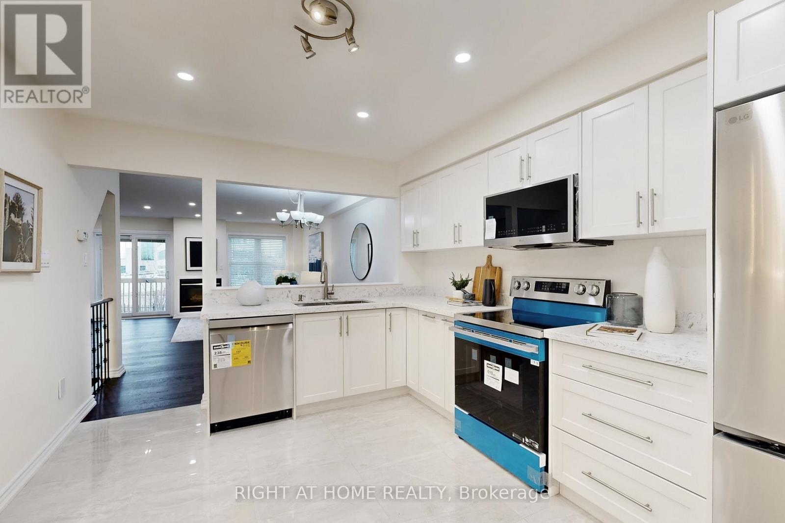 18 BRANDY LANE WAY - 11