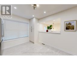 18 Brandy Lane Way, Newmarket, ON L3Y8P7 Photo 12