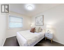 18 Brandy Lane Way, Newmarket, ON L3Y8P7 Photo 18