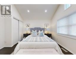 18 Brandy Lane Way, Newmarket, ON L3Y8P7 Photo 21