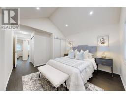 18 Brandy Lane Way, Newmarket, ON L3Y8P7 Photo 22