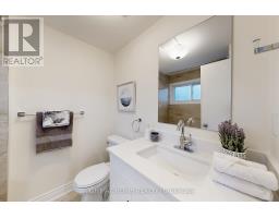 18 Brandy Lane Way, Newmarket, ON L3Y8P7 Photo 24