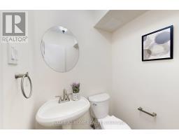 18 Brandy Lane Way, Newmarket, ON L3Y8P7 Photo 30
