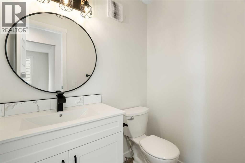 Single Family House for Sale in  Hawkwood Crescent NW Hawkwood Calgary 