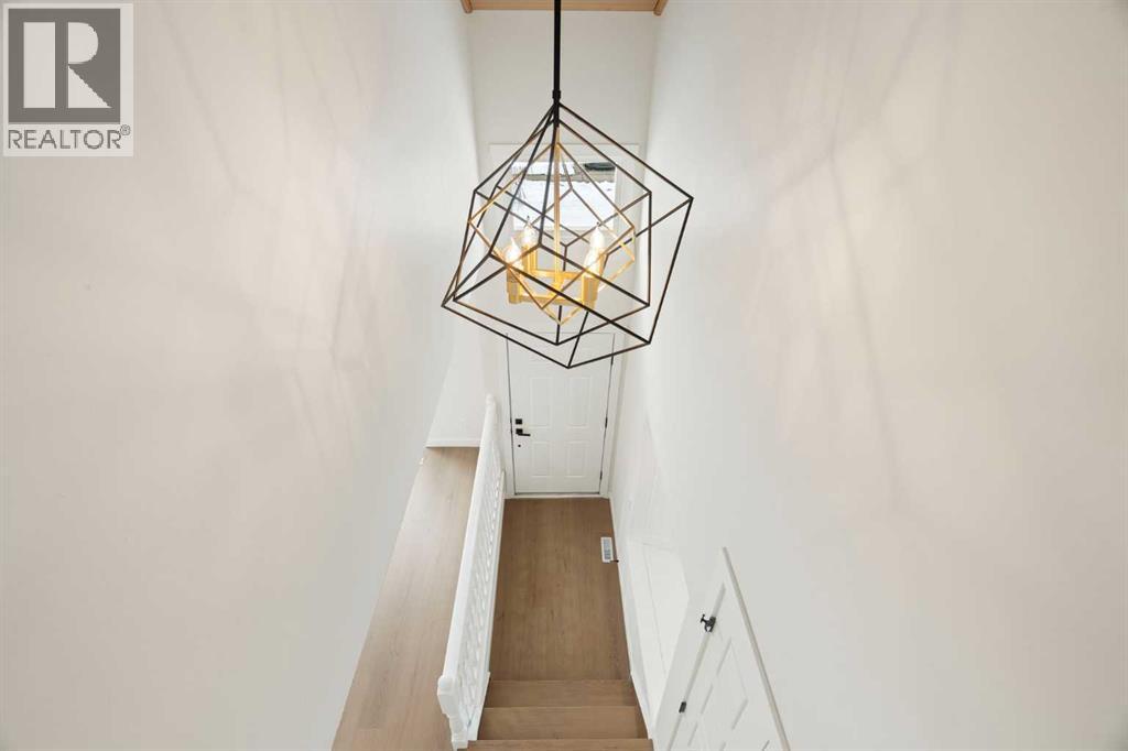 Single Family House for Sale in  Hawkwood Crescent NW Hawkwood Calgary 