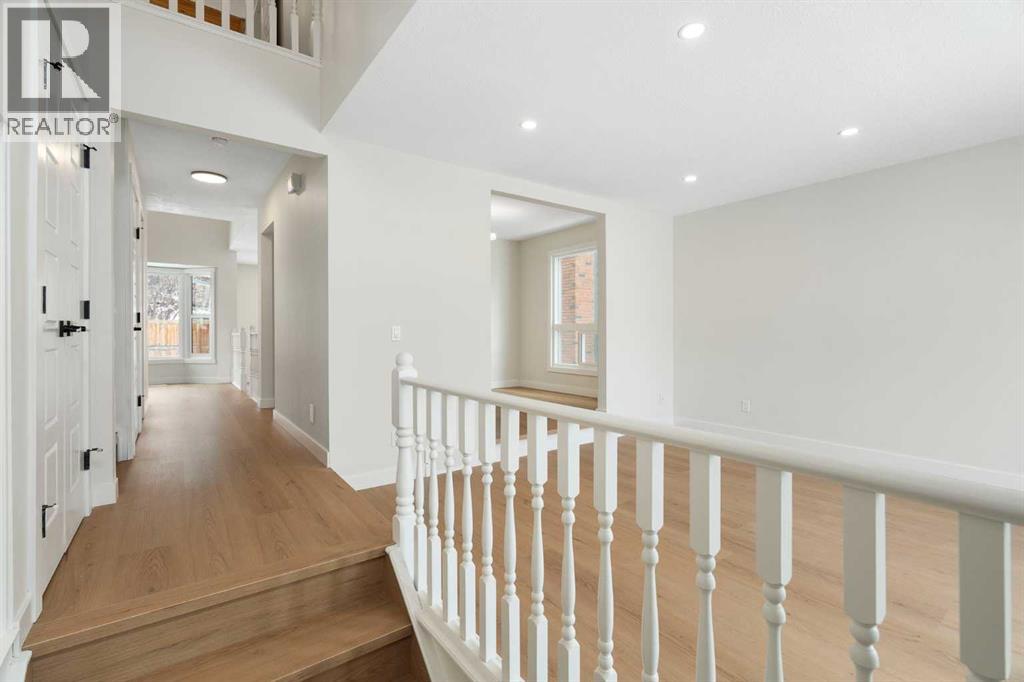 Single Family House for Sale in  Hawkwood Crescent NW Hawkwood Calgary 