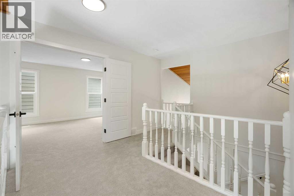 Single Family House for Sale in  Hawkwood Crescent NW Hawkwood Calgary 