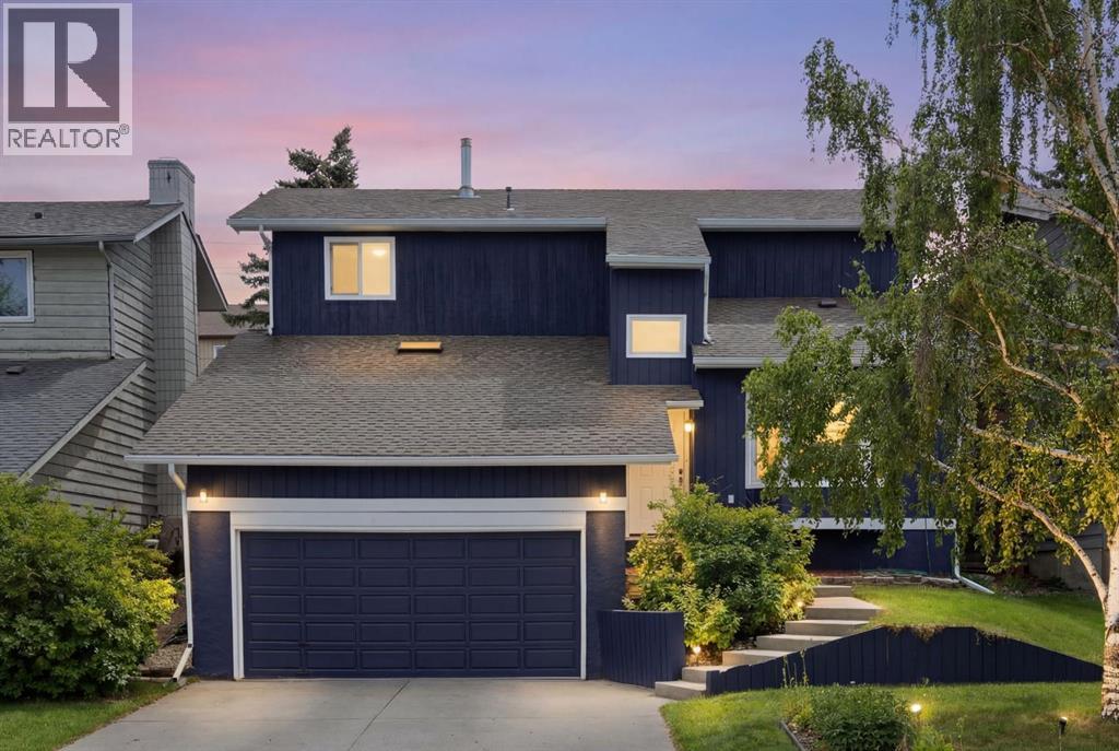 Single Family House for Sale in  Hawkwood Crescent NW Hawkwood Calgary 