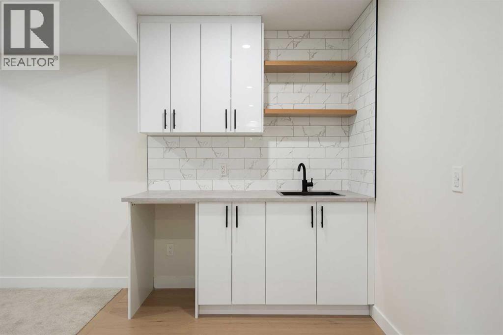 Single Family House for Sale in  Hawkwood Crescent NW Hawkwood Calgary 