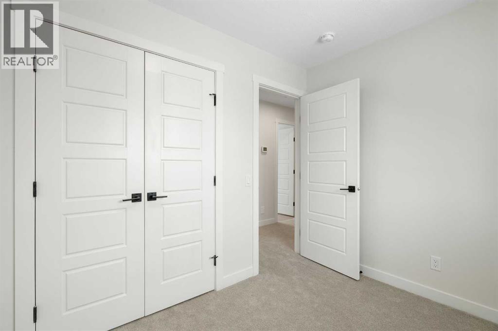 Single Family House for Sale in  Hawkwood Crescent NW Hawkwood Calgary 