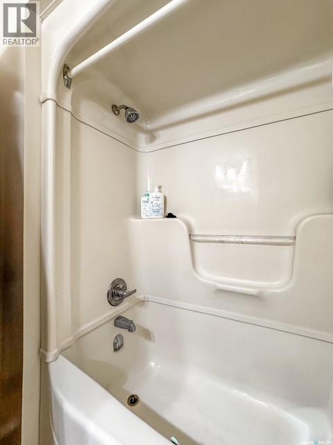 Single Family House Bungalow for Sale in  &  Connaught DRIVE Swift Current 